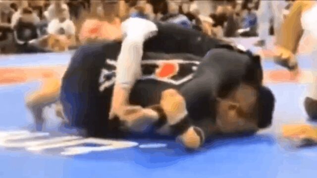 Headscissors KO in jiujitsu