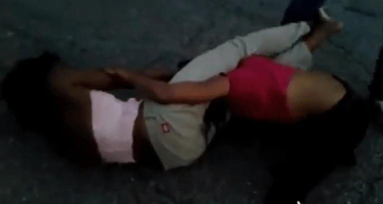 Headscissors in a Street Fight