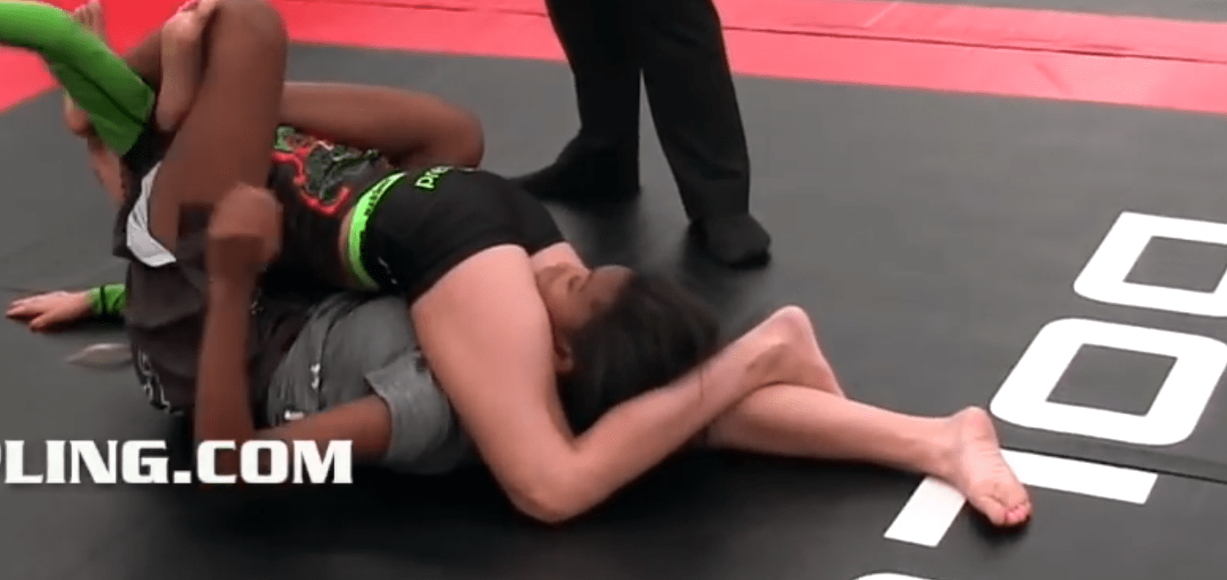 Reverse Triangle choke