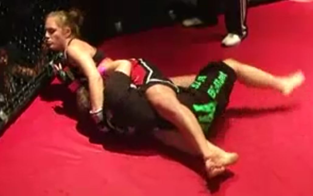 MMA Bodyscissors