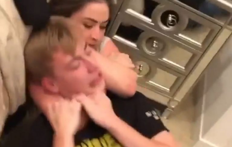 Girl taps out a guy 4