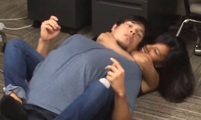 Girlfriend chokes out Boyfriend