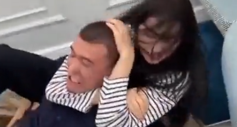 Girl taps out a guy