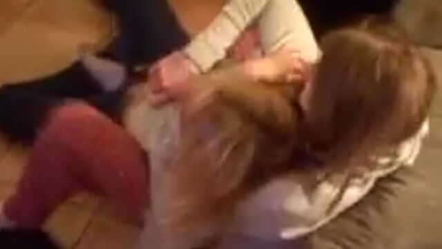 Girl taps out a boy — Male vs Female