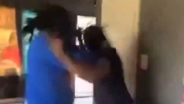 Woman Beat Up A man 415 — Male vs Female