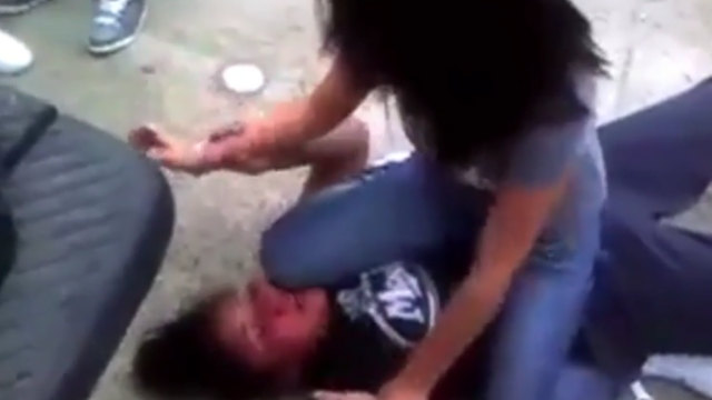 Facesitting Fight – She made her quit