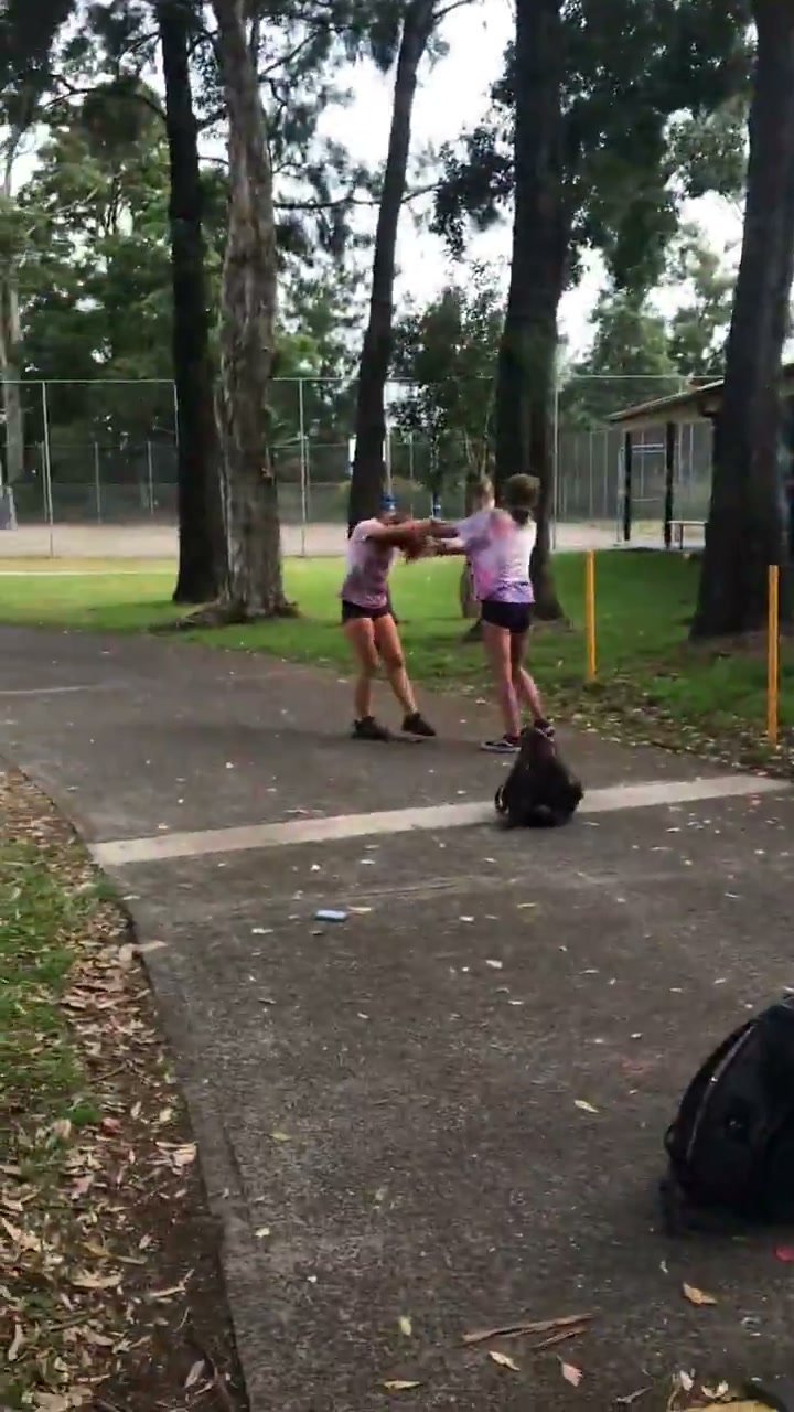 Girl Fight 305