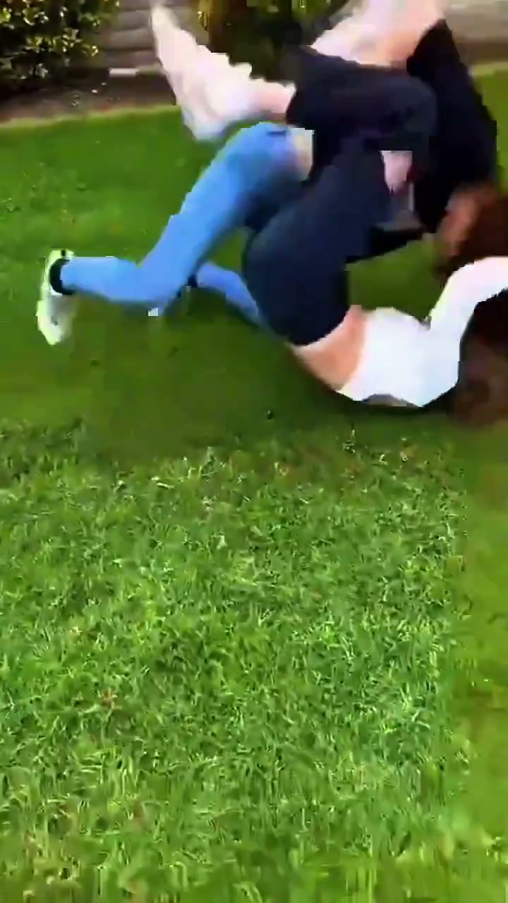 Girl Fight 310
