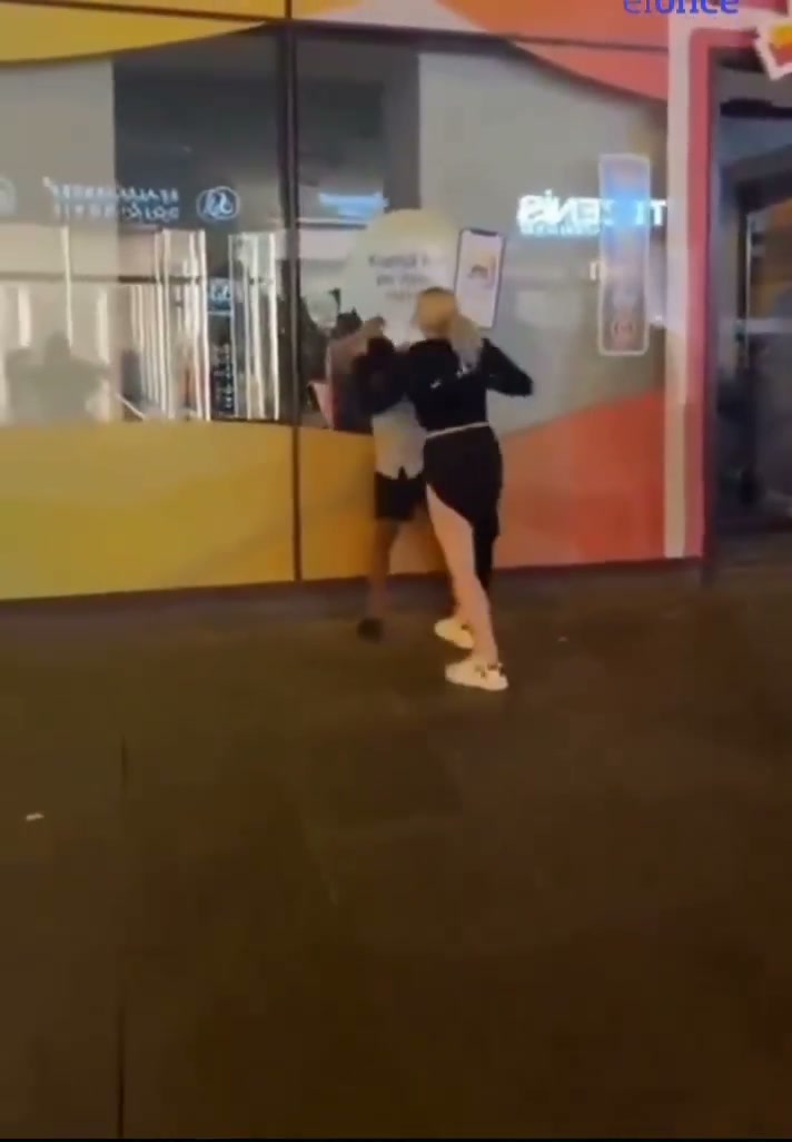 Woman Beat Up A man