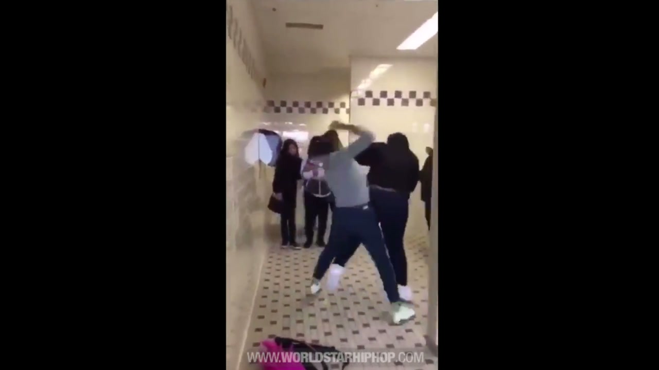 Girl Fight 322