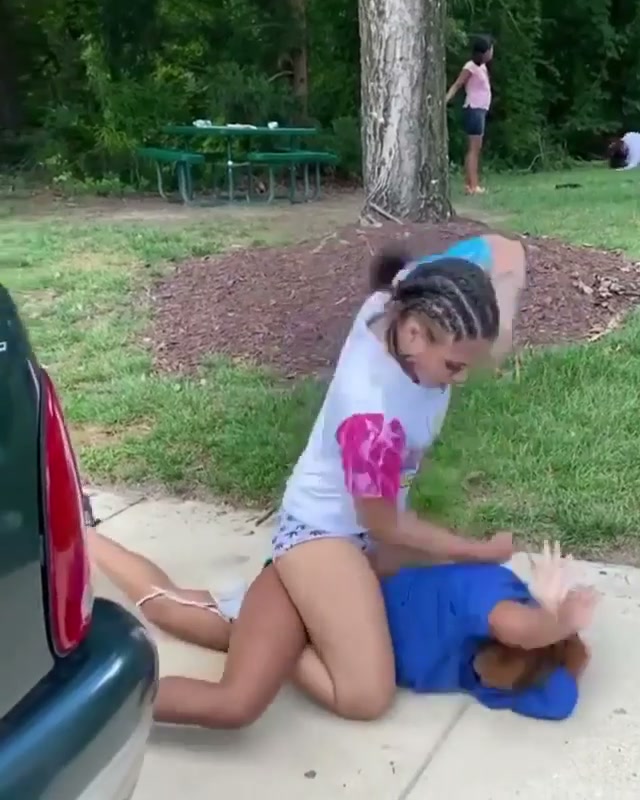 Girl Fight 326