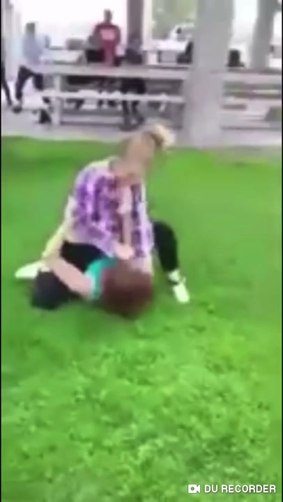 Girl Fight 385