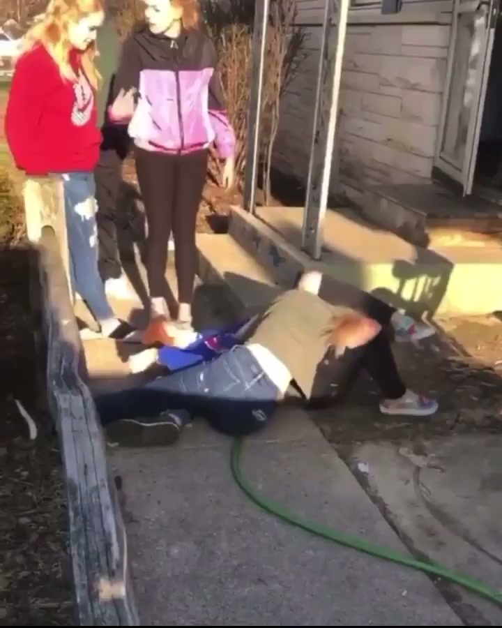 Girl Fight 422