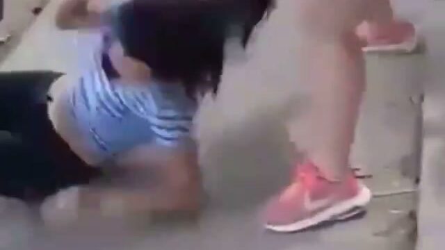 Girl Fight 581