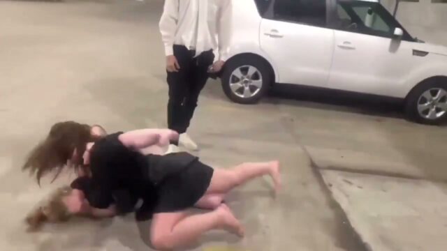 Girl Fight 674