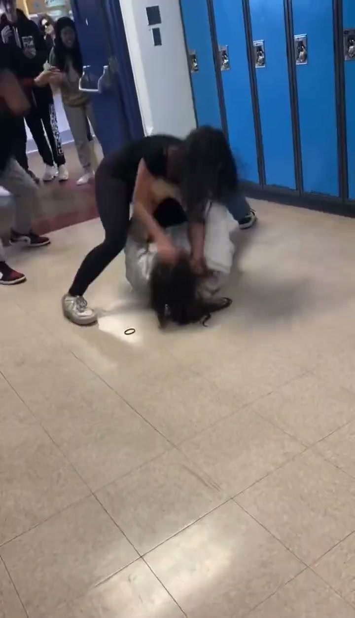 Girl Fight 677