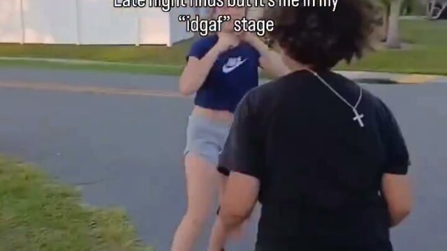 She Knows Boxing : Girl Fight 683
