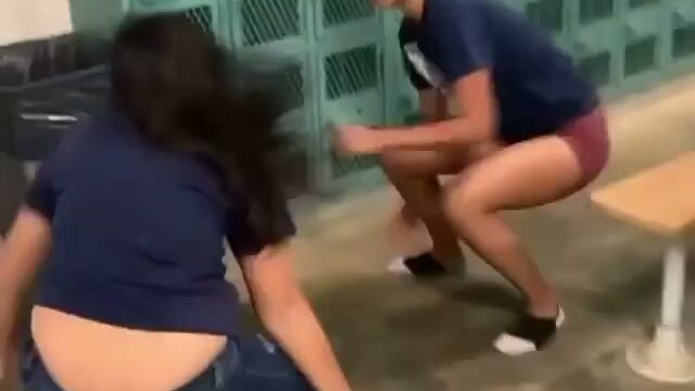 Girl Fight 700