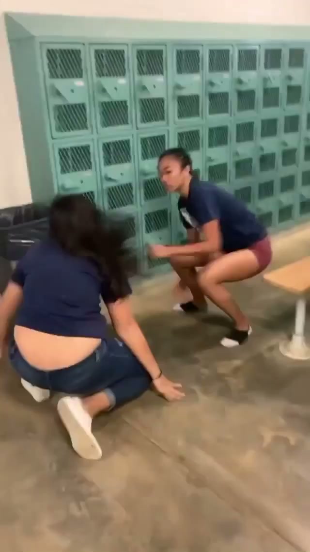 Girl Fight 700