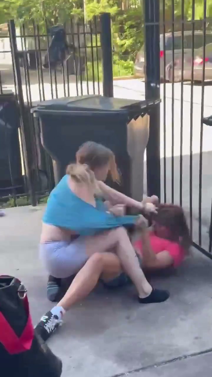 Girl Fight 805