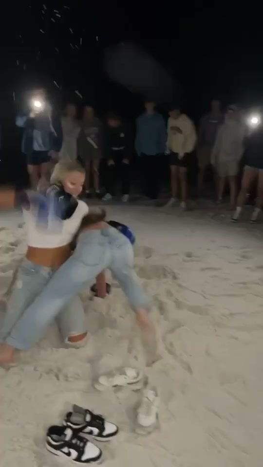Girl Fight 806