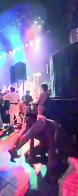 Headscissor at public party
